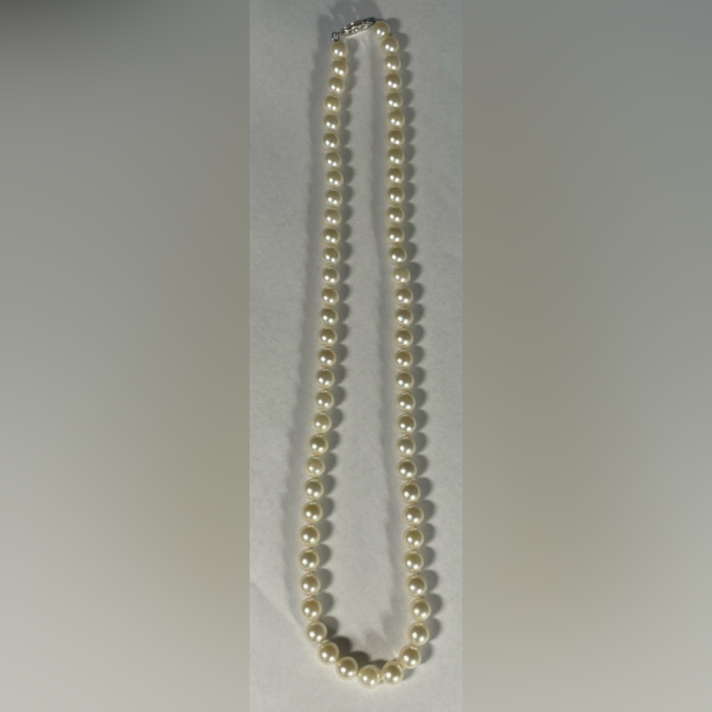 AUTHENTIC PEARL NECKLACE w/ 14K GOLD CLASP - 18” - Picture 2 of 7